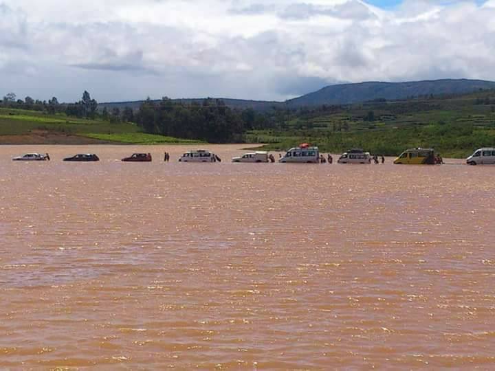Bilan du cyclone Ava la route entre antananarivo et antsirabe est inondée