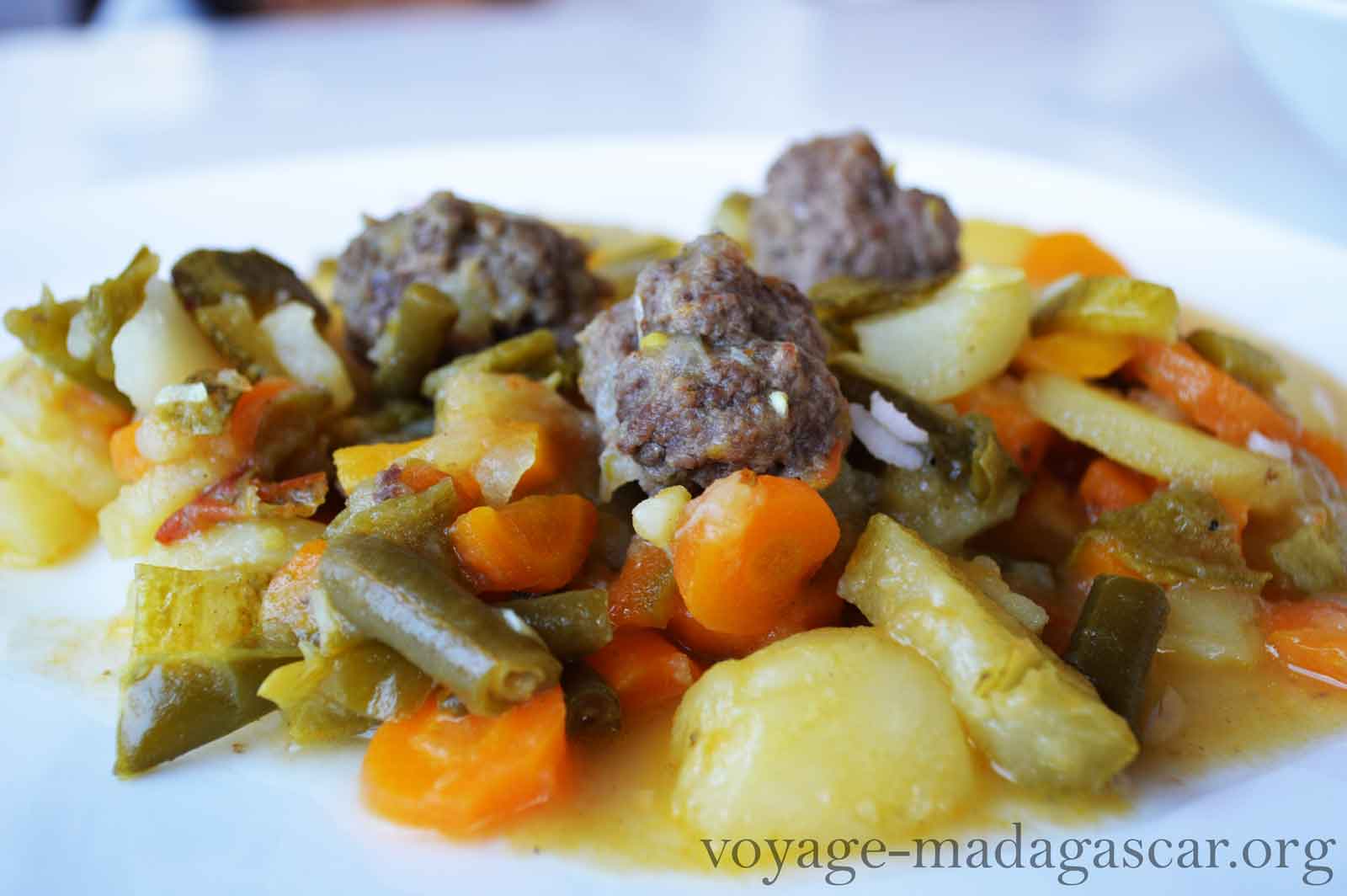 Boulettes de porc aux légumes