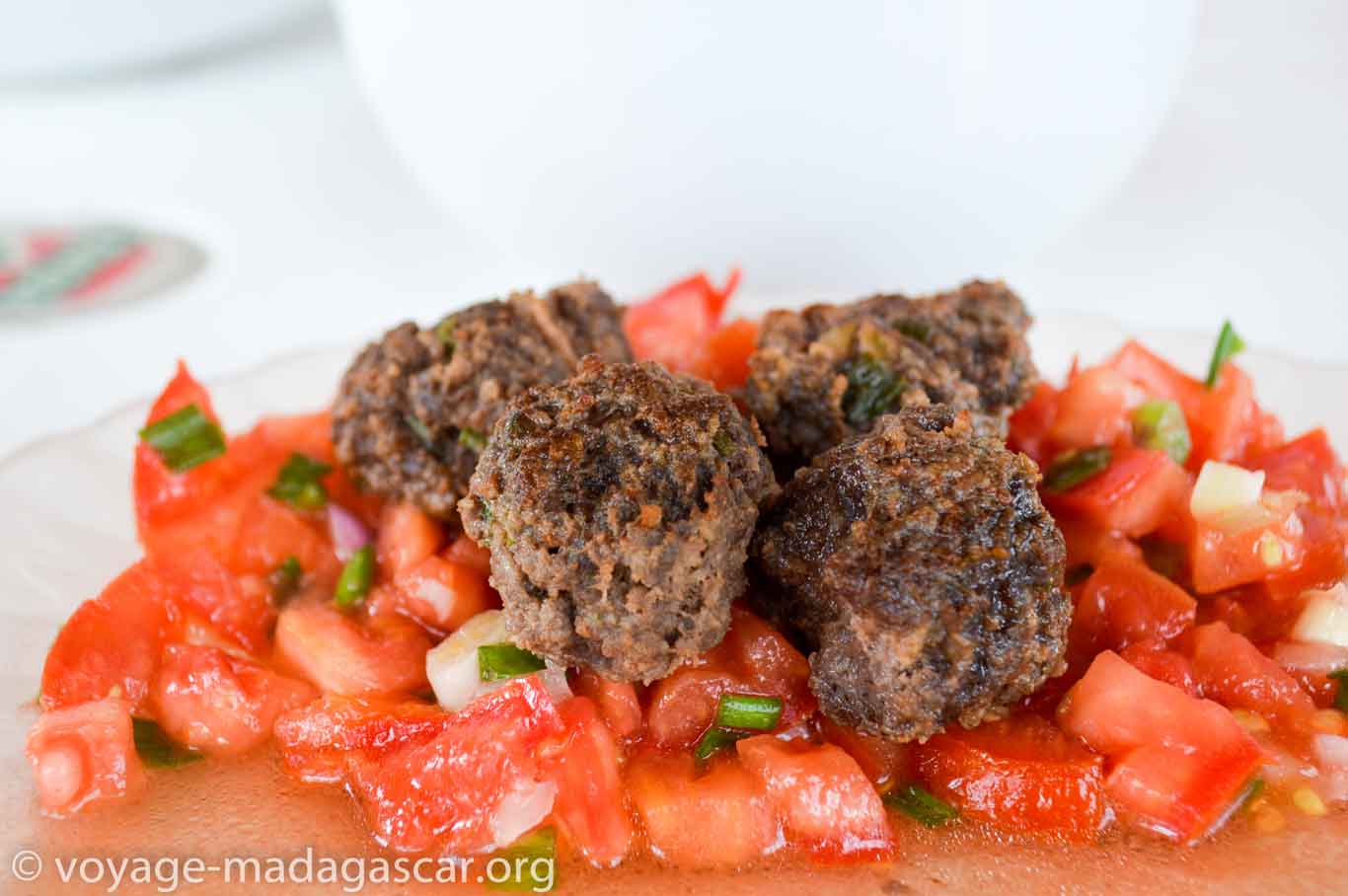 Boulettes de viande de bœuf et rougail de tomates