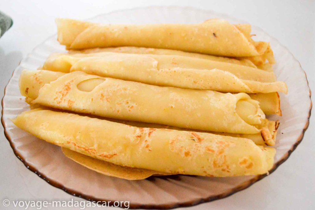 Recette de crêpes pour 6 personnes : 3 recettes crêpes au poulet à la sauce Béchamel