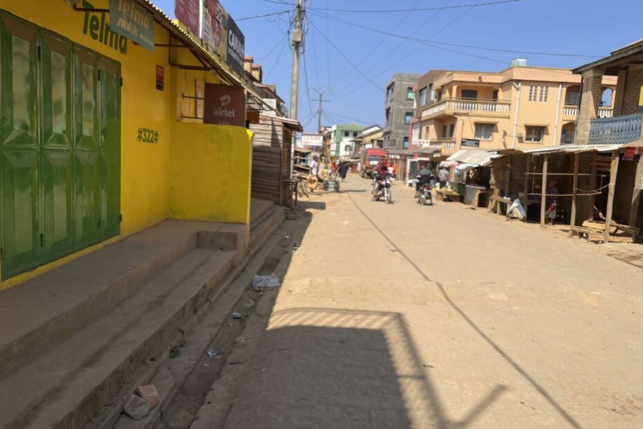 Madagascar - restauration et commerce de rue