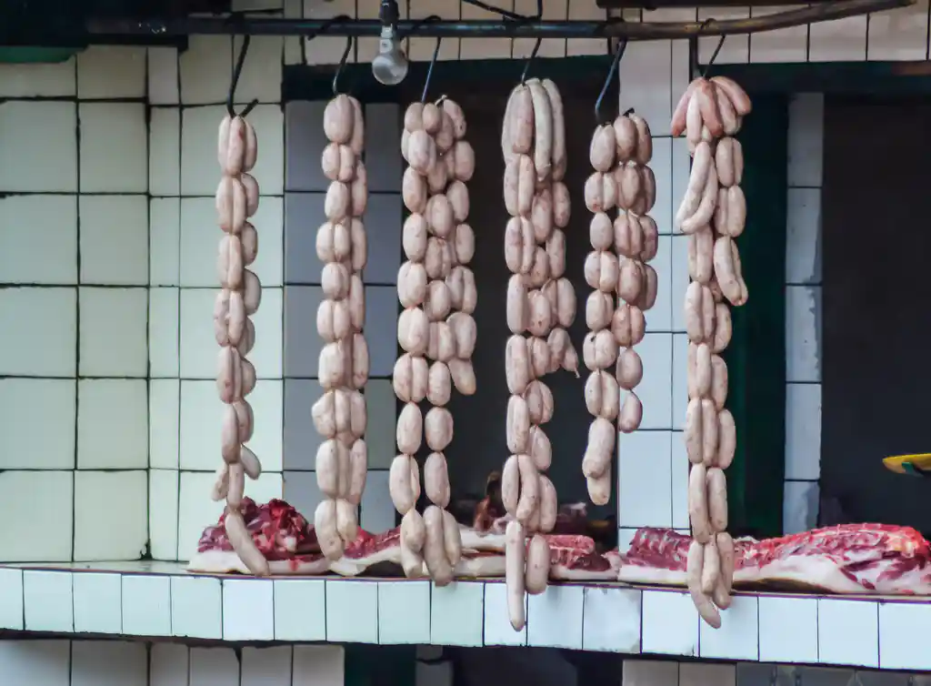 Saosisy sy anandrano - saucisse au cresson Saucisses nature