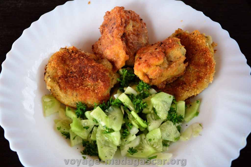 Boulettes de flageolets Boulettes de flageolets et salade de concombres