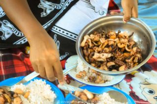 encornet grillé avec du riz
